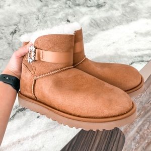 UGG MINI BOOTS